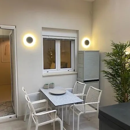 Estia Luxury Apartment
