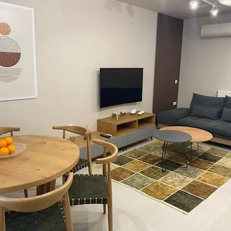Estia Luxury Apartment